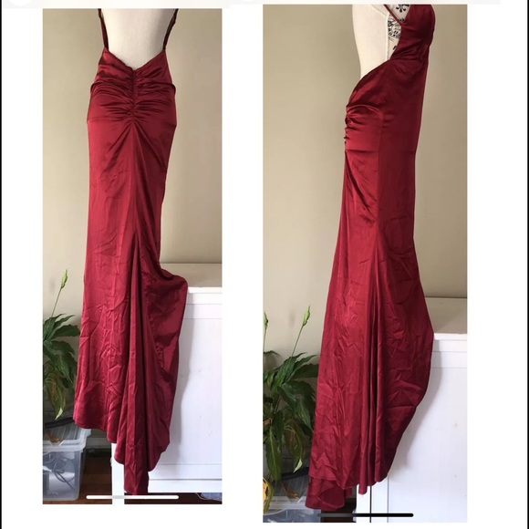 Abyss by Abby Formal / Cocktail Dress Tagged as Size L (but fits 10/12) - Picture 5 of 12